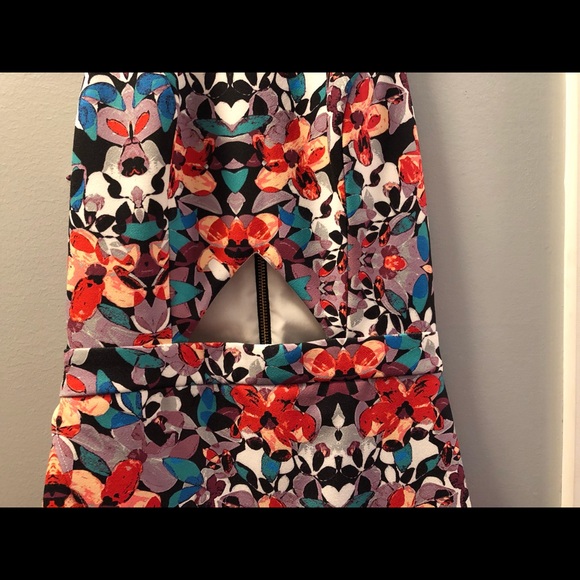 NBD x Naven Twins Reality Bodycon Dress - Picture 4 of 8